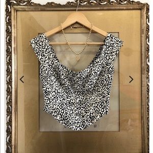 NWT Vanessa Mooney Heather Top